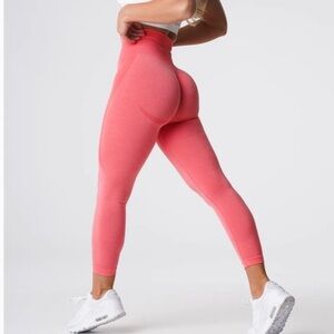 NVGTN: Coral Contour Seamless Leggings